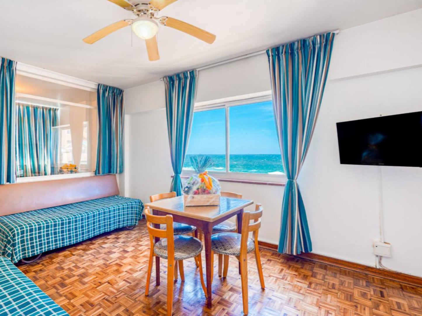 1-4 Sleeper Apartment Sea Views @ Impala Holiday Flats