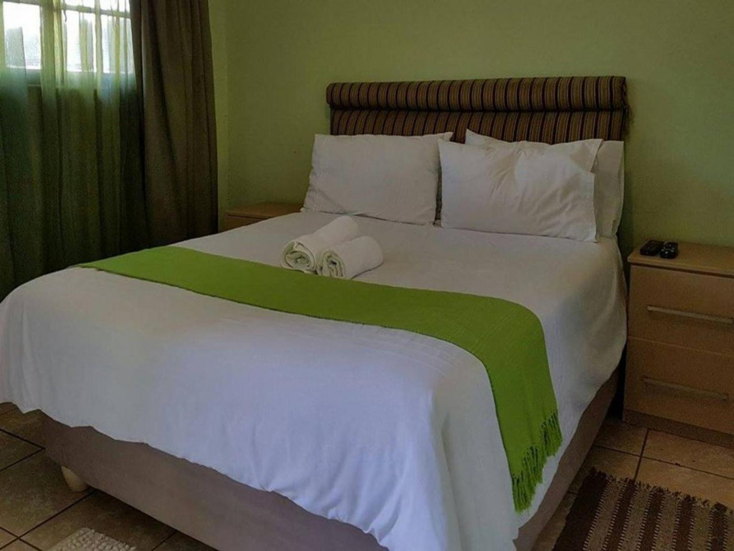 Double Rooms @ Indwendwe Lodge