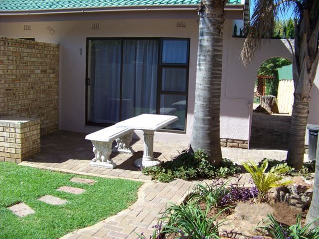 Invite Guest House Vanderbijlpark Gauteng South Africa House, Building, Architecture, Palm Tree, Plant, Nature, Wood, Garden, Swimming Pool