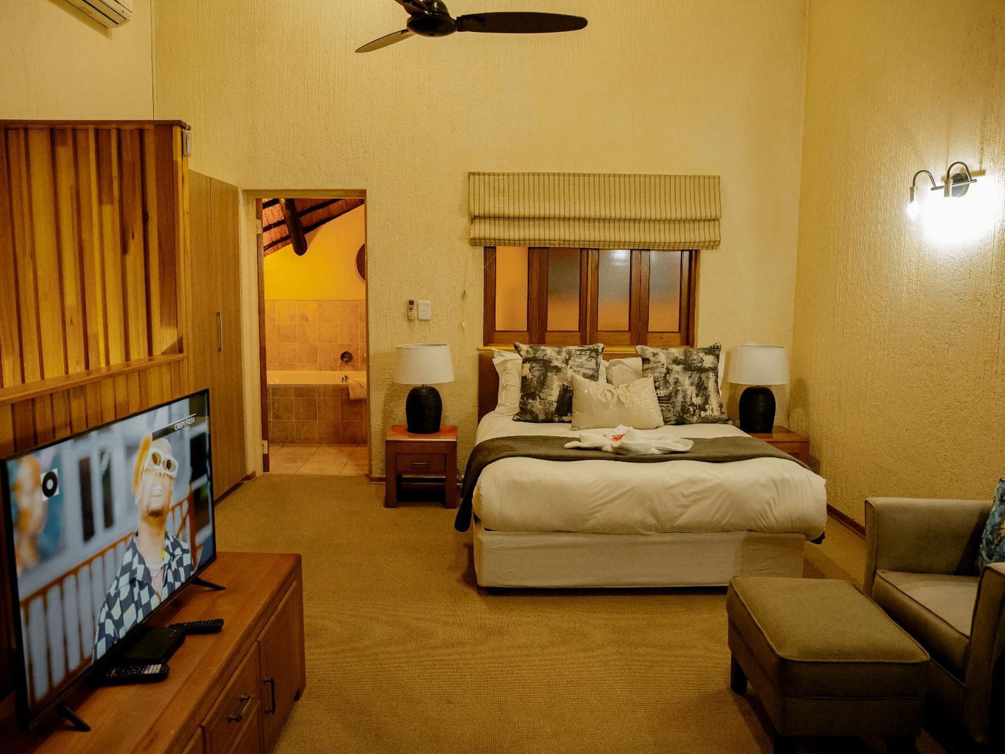 Inyamatane 227B Kruger Park Lodge Hazyview Mpumalanga South Africa Colorful, Bedroom