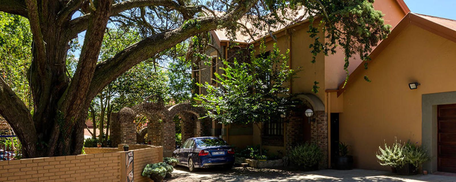 Izimbali Lodge And Restaurant Ermelo Mpumalanga South Africa Building, Architecture, House, Palm Tree, Plant, Nature, Wood, Window