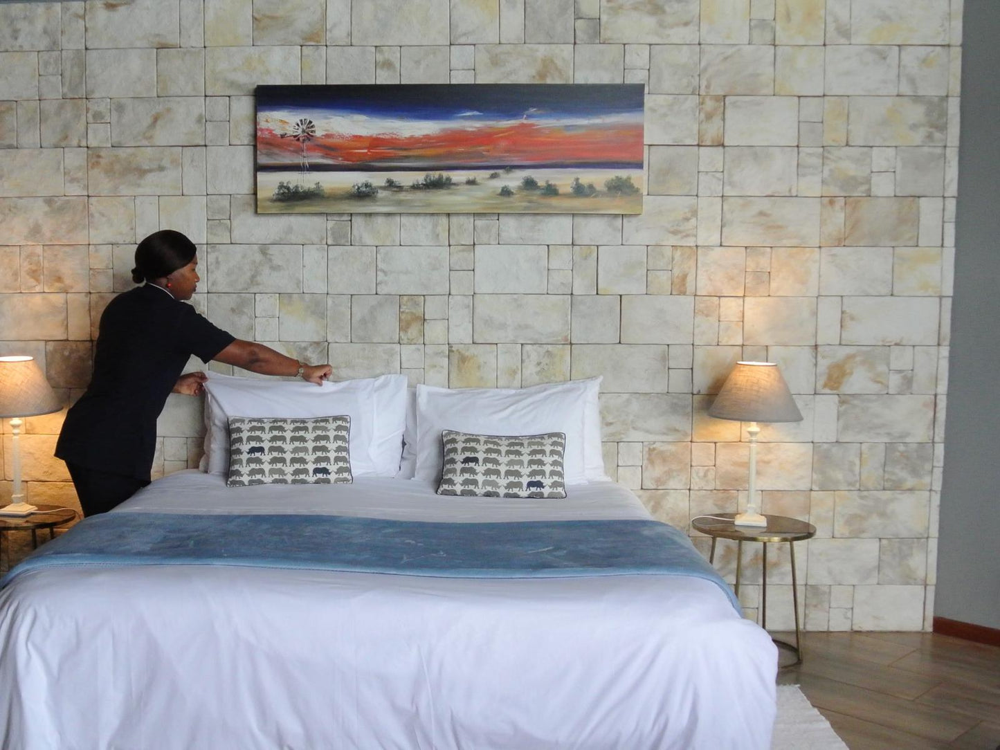 Stone Luxury Suite @ J-Bay Zebra Lodge