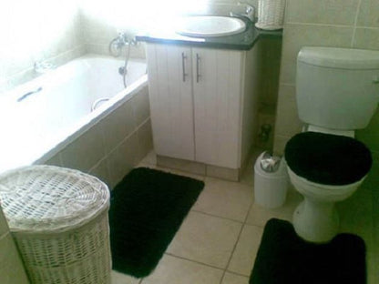 Jakaranda Holiday Flats 17 Uvongo Margate Kwazulu Natal South Africa Bathroom