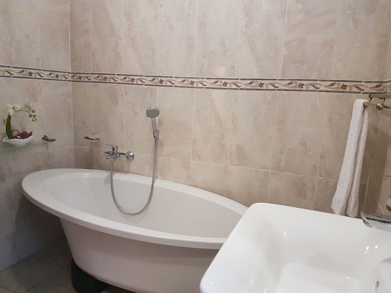 Janana Guesthouse And Conference Venue Vandia Grove Johannesburg Gauteng South Africa Unsaturated, Bathroom