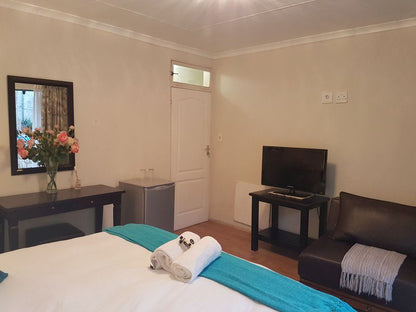 Janana Guesthouse And Conference Venue Vandia Grove Johannesburg Gauteng South Africa Bedroom