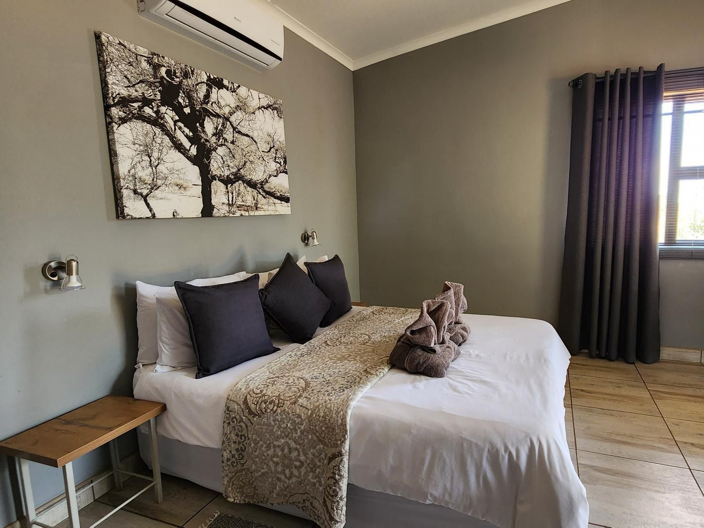 Jansen Kalahari Guest Farm, Camelthorn Tree, Bedroom