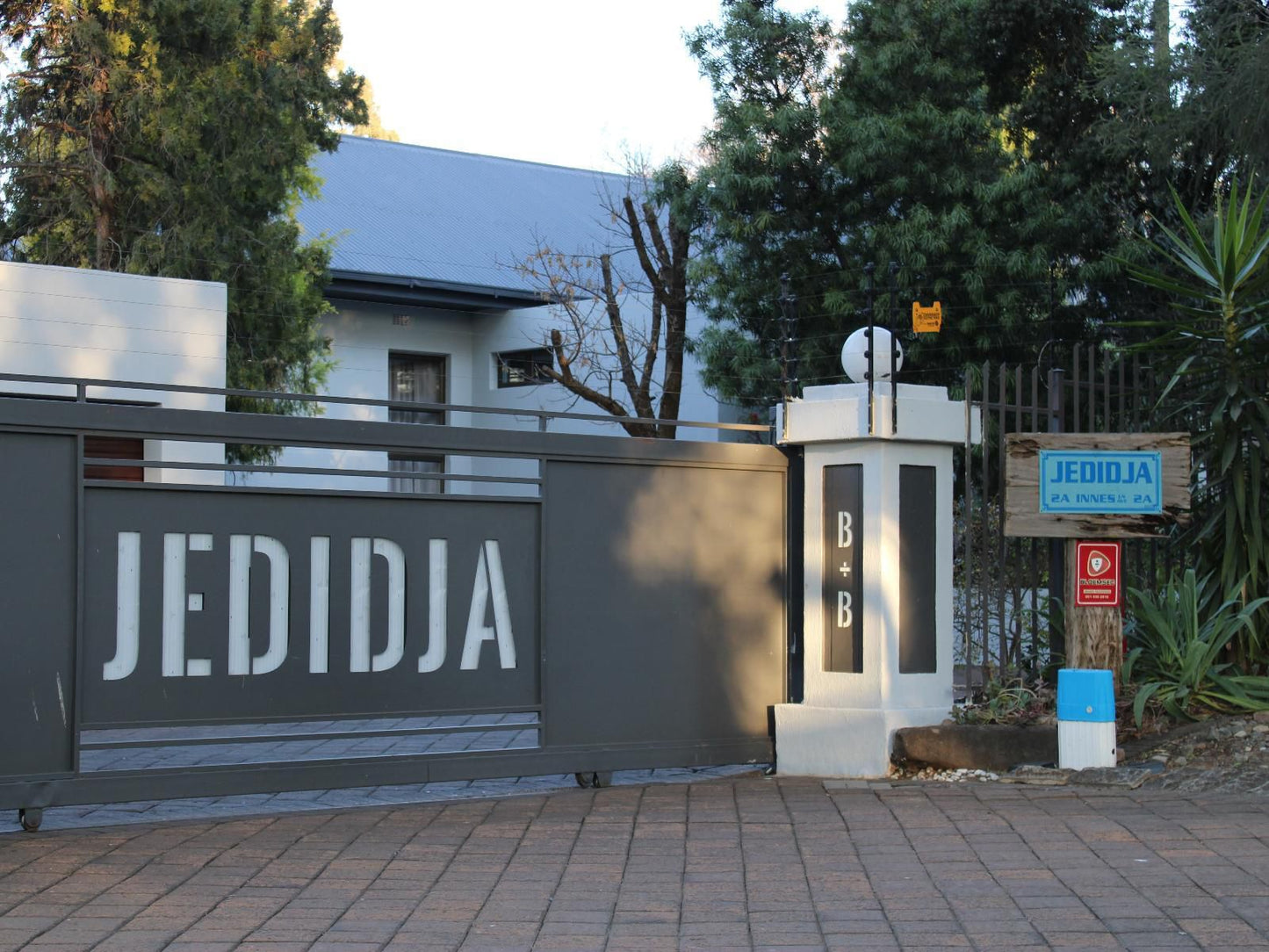 Jedidja Bed And Breakfast, Sign