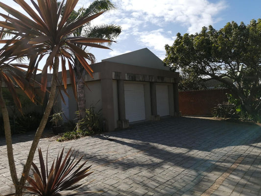Jenvey House Self Catering Apartments Summerstrand Port Elizabeth Eastern Cape South Africa House, Building, Architecture, Palm Tree, Plant, Nature, Wood