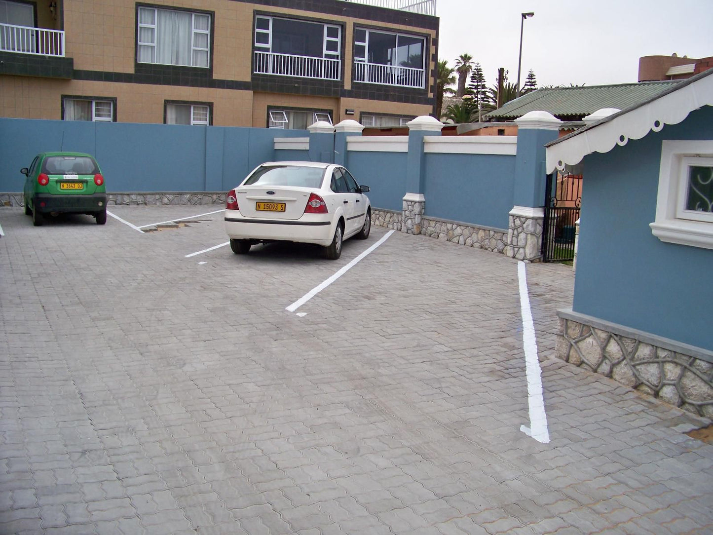 Jetty Self-Catering, House, Building, Architecture, Street, Car, Vehicle