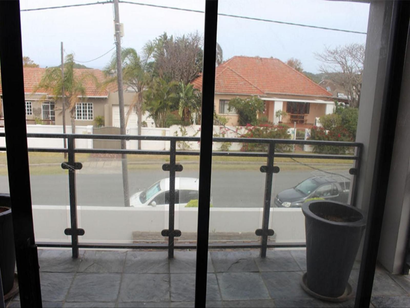 Jft Jewels Bed And Breakfast Nahoon Beach East London Eastern Cape South Africa House, Building, Architecture, Palm Tree, Plant, Nature, Wood, Window