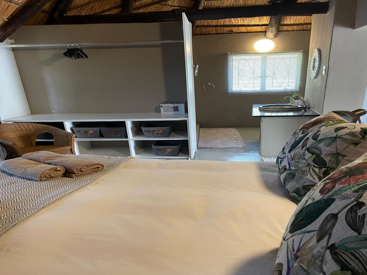 Jock Of The Bushveld Chalets, Room 8, Bedroom