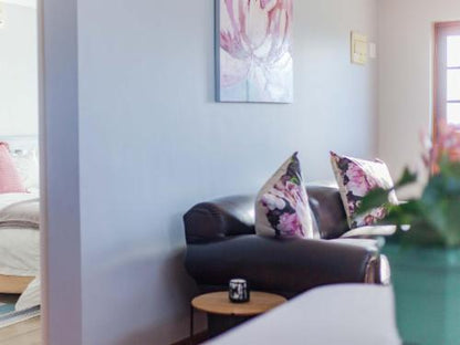 Self Catering Apartment 9 - 1 Bed @ Julina's Guest House