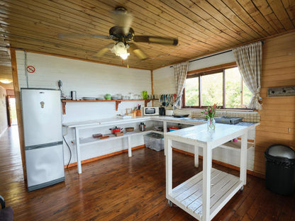 Just In Time Prime Mozambique Holiday Resort, Double Family Cabin 6A or 6B, Kitchen