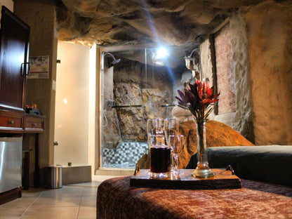 Honeymoon Cave Suite @ Kagga Kamma Nature Reserve