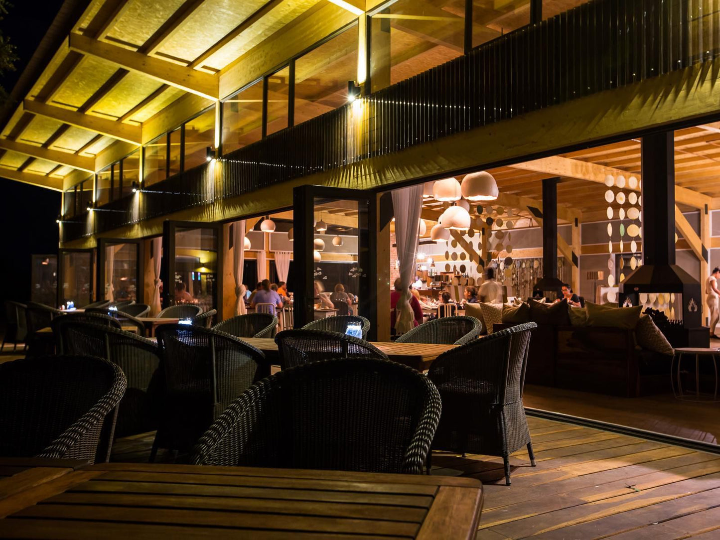 Kalahari Anib Lodge, Gondwana Collection Namibia, Restaurant, Bar, Person