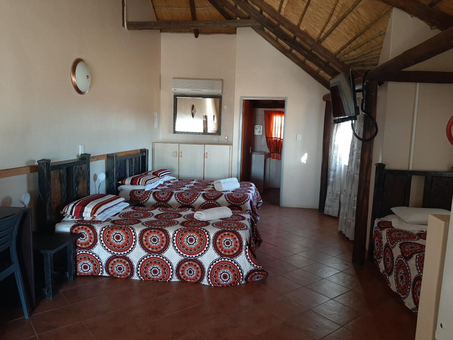 Kalahari Monate Lodge, Double Chalet