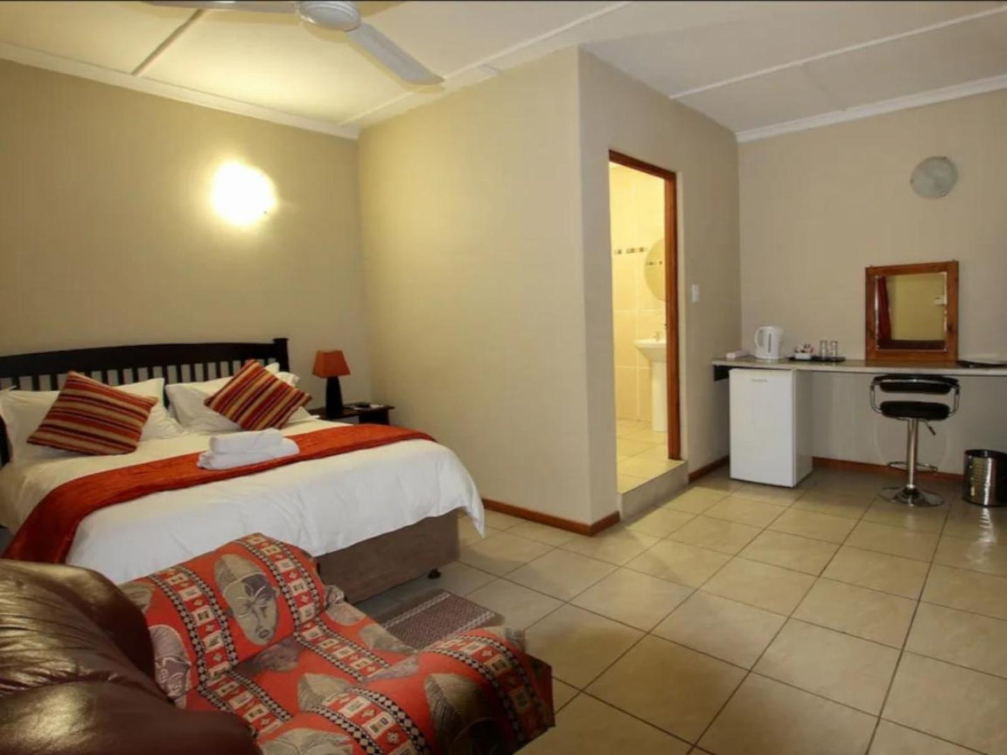 Double Rooms @ Kuruman Inn