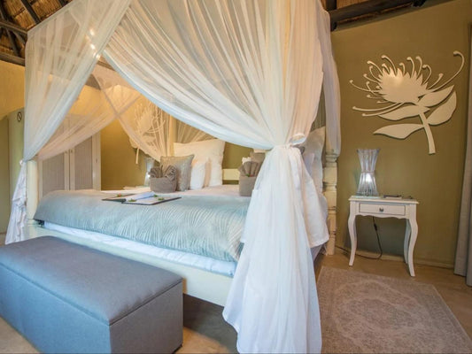 Room 1 - King - Excludes Levies @ Kambaku Safari Lodge Timbavati