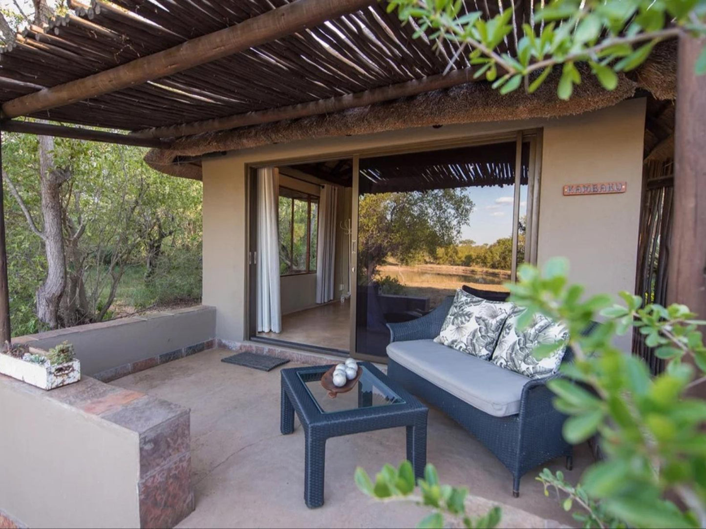 Room 1 - King - Excludes Levies @ Kambaku Safari Lodge Timbavati