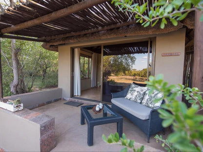 Room 1 - King - Excludes Levies @ Kambaku Safari Lodge Timbavati