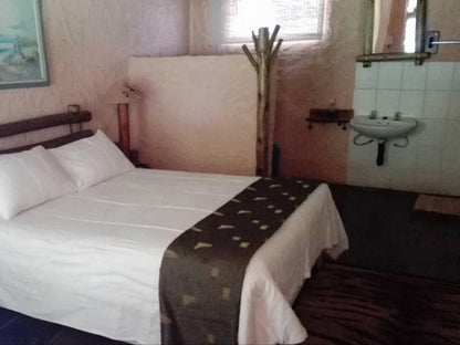 Double Room with Shower @ Kameelboom Lodge