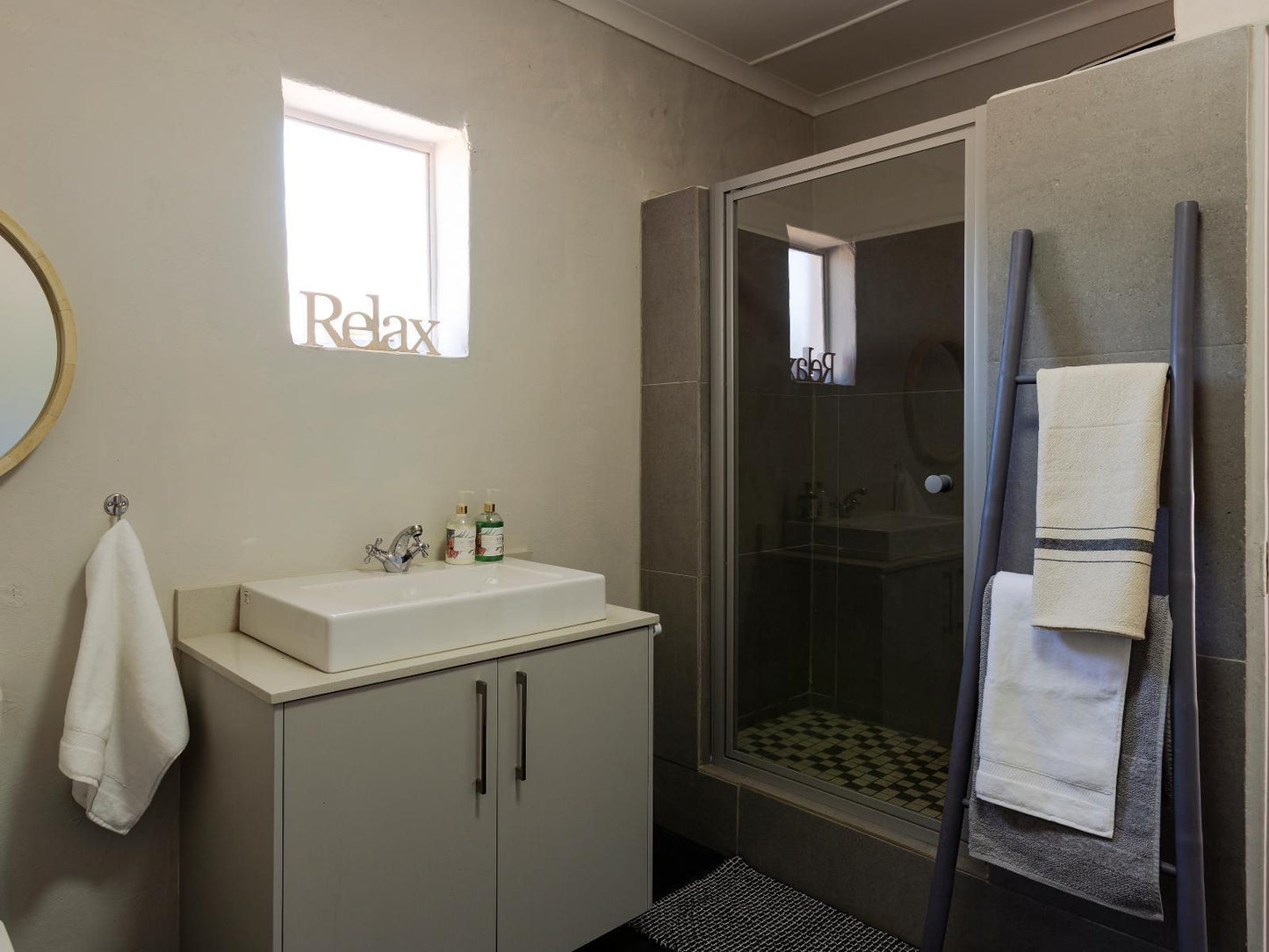 Karoo 62 Escape, Chalet Eland, Bathroom