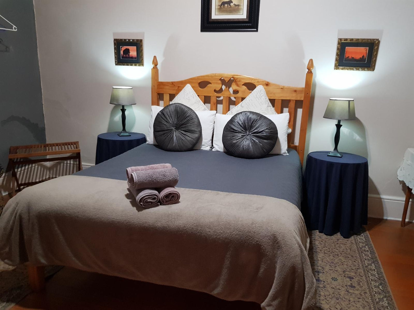 Double Room B @ Karoo Manor