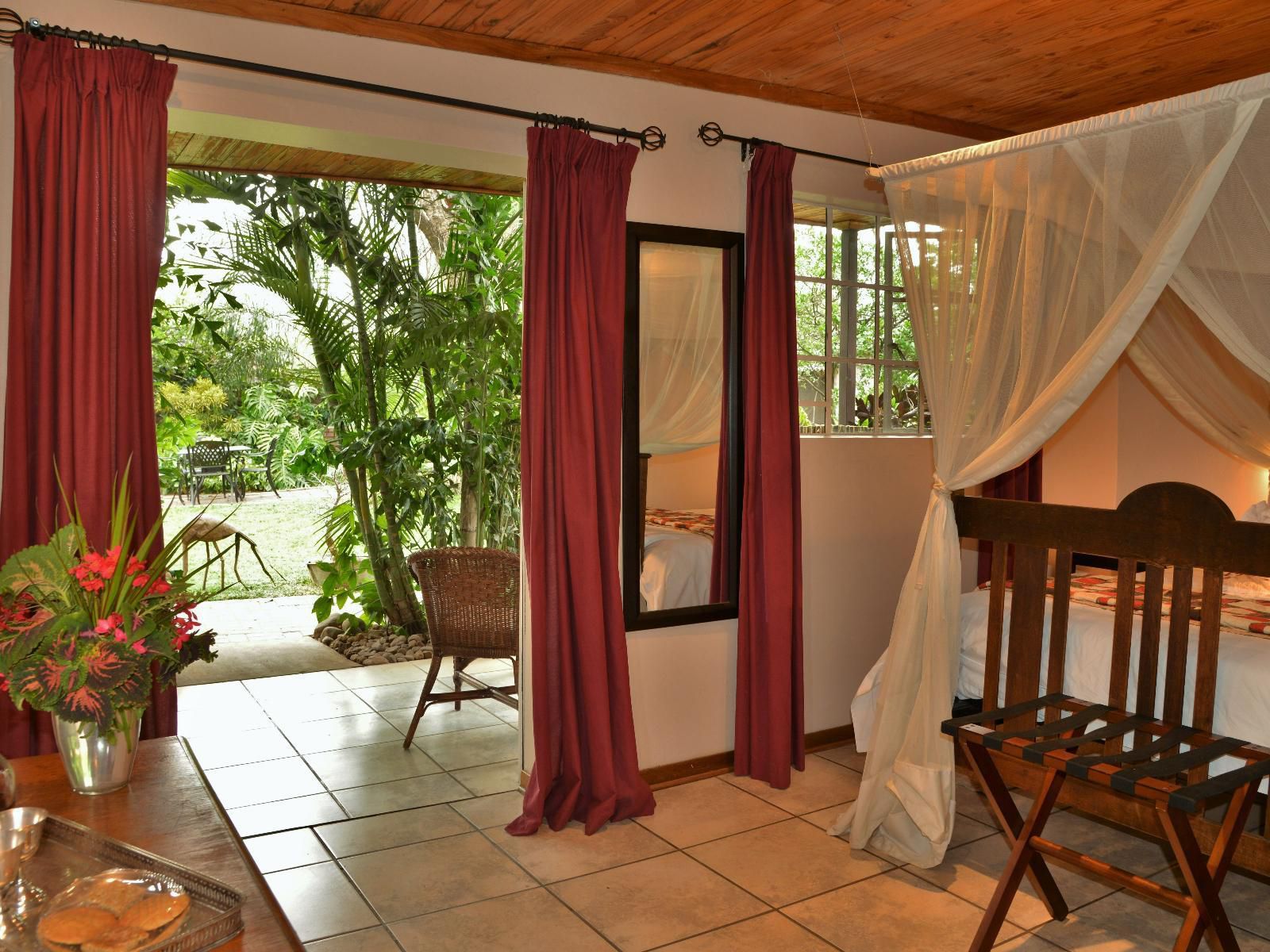 Kasane Self Catering, Dragon Fly Cottage