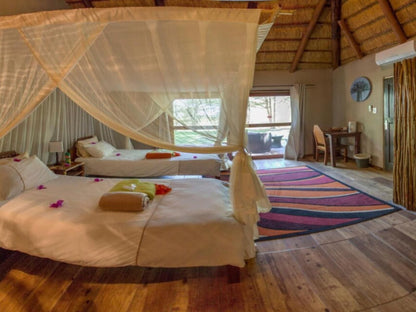 Kayova River Lodge, Luxury Twin Tent, Bedroom