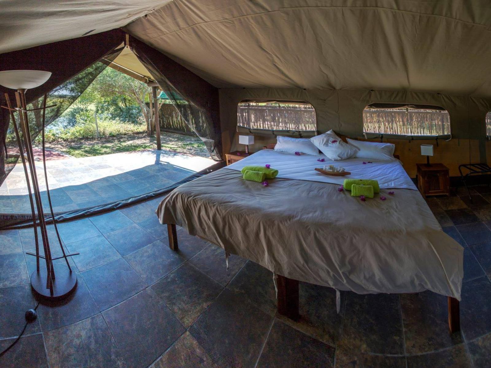 Kayova River Lodge, Queen Chalet, Tent, Architecture