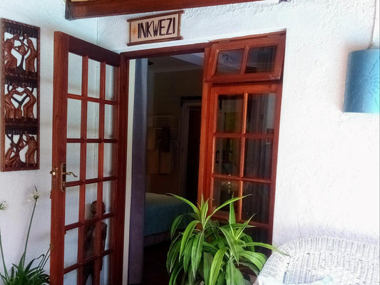 Inkwesi - Single Room on Poolside @ Khasha Mongo