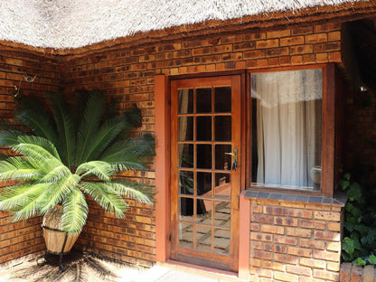 Double Room with Shower and Bath @ Khaya Africa