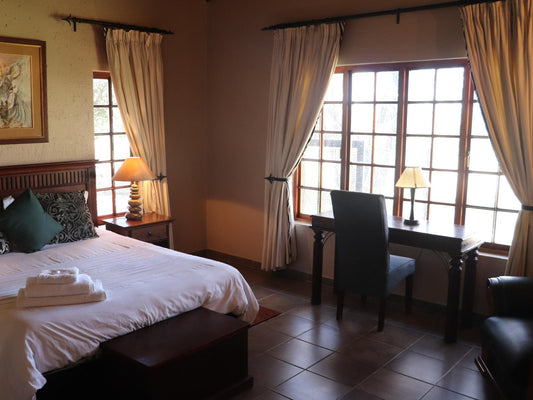 Double room with Bath & Shower & Patio @ Khaya Africa