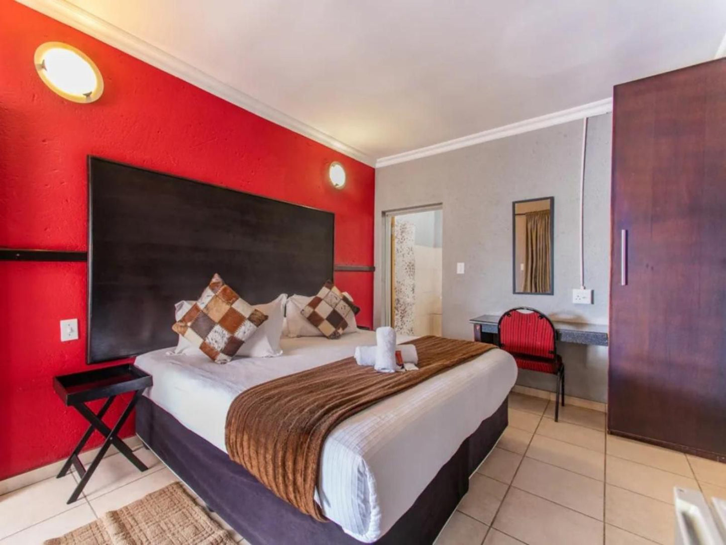 Khayalami Hotel - Ermelo, Standard Room - King, Bedroom