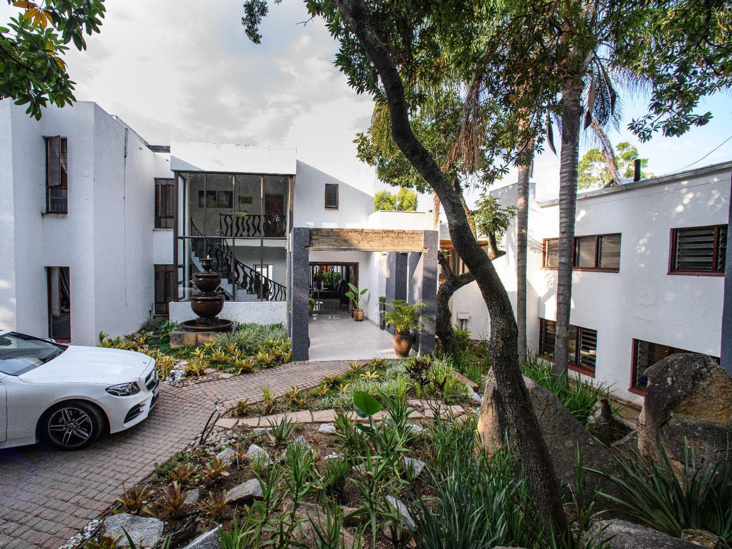 Khayalami Hotel - Mbombela, Building, Architecture, House, Palm Tree, Plant, Nature, Wood, Car, Vehicle