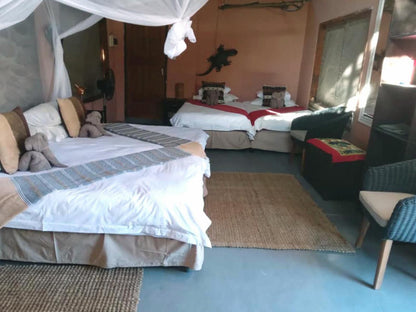 Khowarib Lodge, Family Chalet (Kliphuis 4ppl), Bedroom