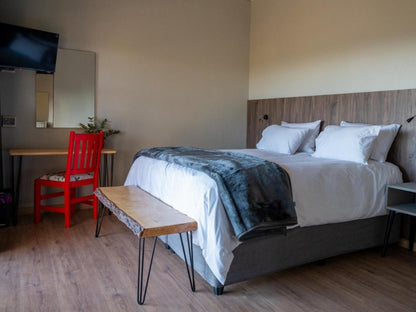 Khululeka Safaris Lodge, Self-Catering Deluxe King, Bedroom