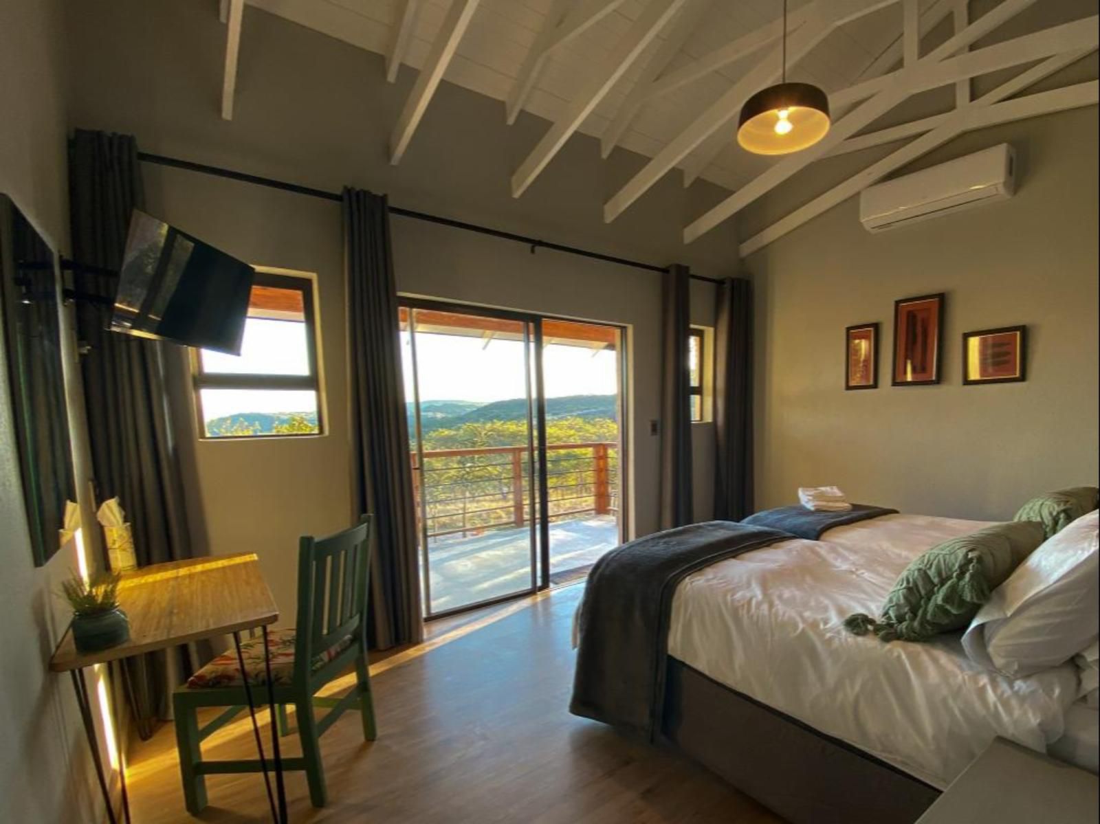 Khululeka Safaris Lodge, Self-Catering Deluxe Twin, Bedroom