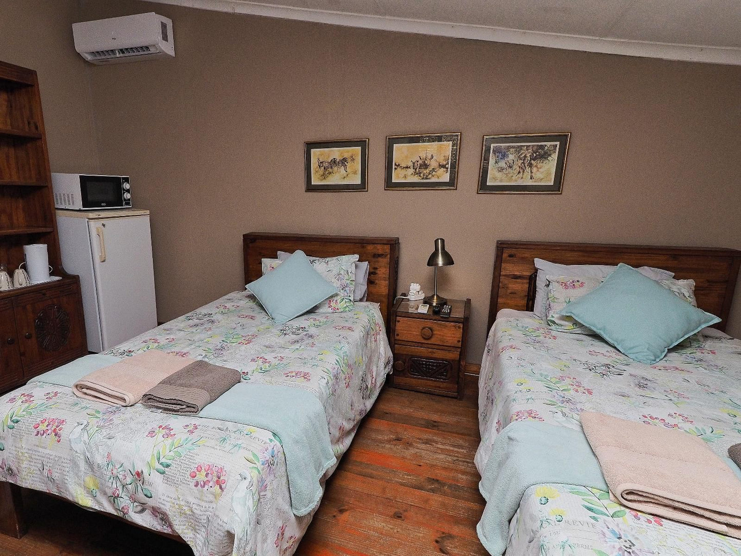 Kiaat Bungalows Hazyview Mpumalanga South Africa Bedroom