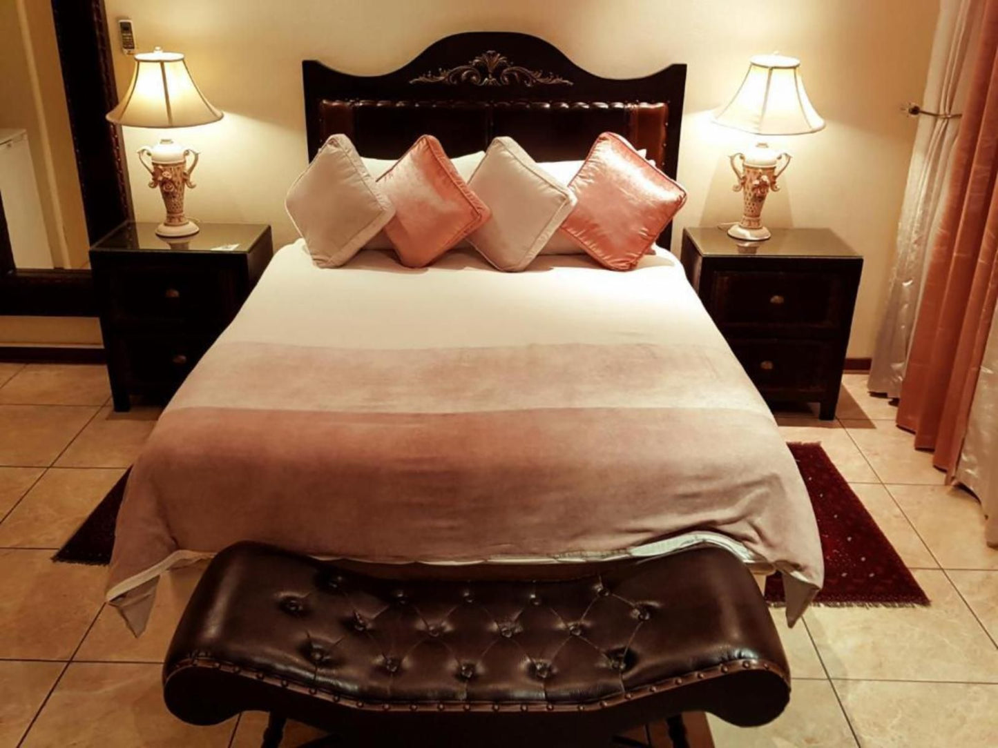 Kimberley Manor Guesthouse, 3. Honeymoon Suite, Bedroom