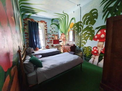 Rm9-Twin Non En suite @ Kimbo Lodge Backpackers