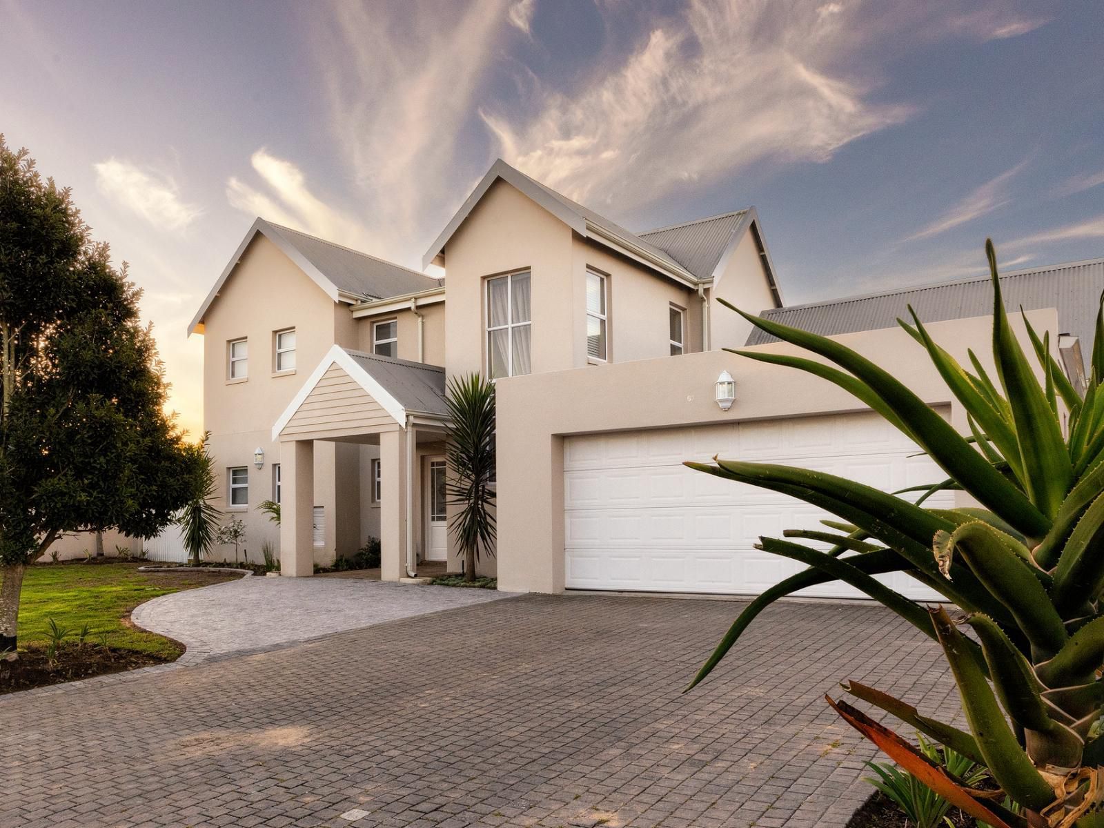 Kingsgate Houses, House, Building, Architecture, Palm Tree, Plant, Nature, Wood