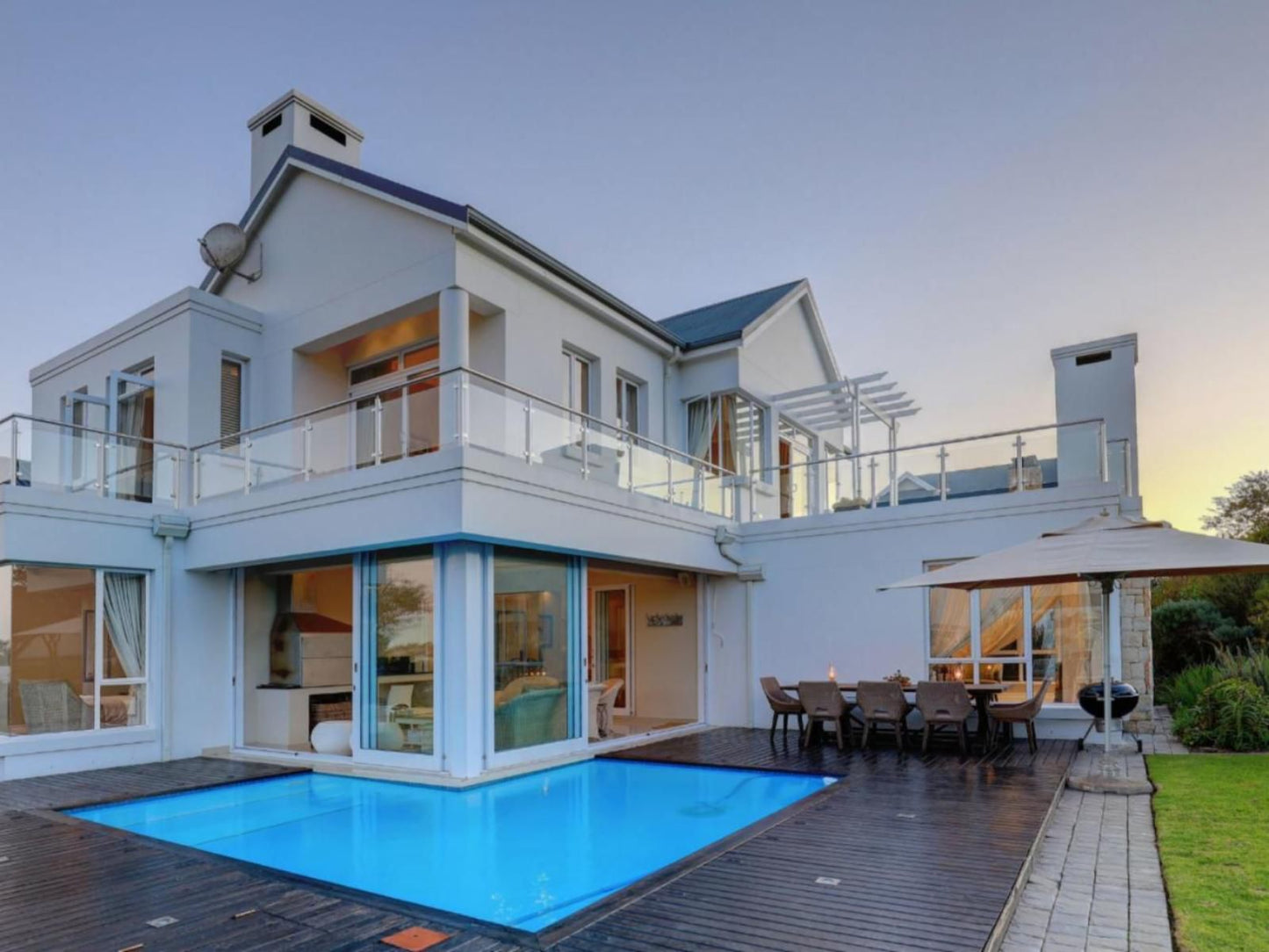 Kingsgate Houses, Balcony, Architecture, House, Building, Swimming Pool