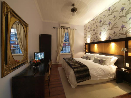 Classic Double Rooms @ Kingslyn Boutique Guest House