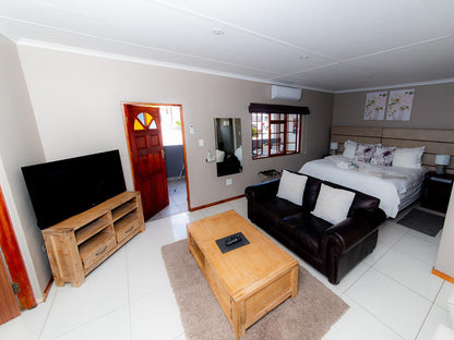 Family Chalet 8 @ Kleinplasie Gastehuis