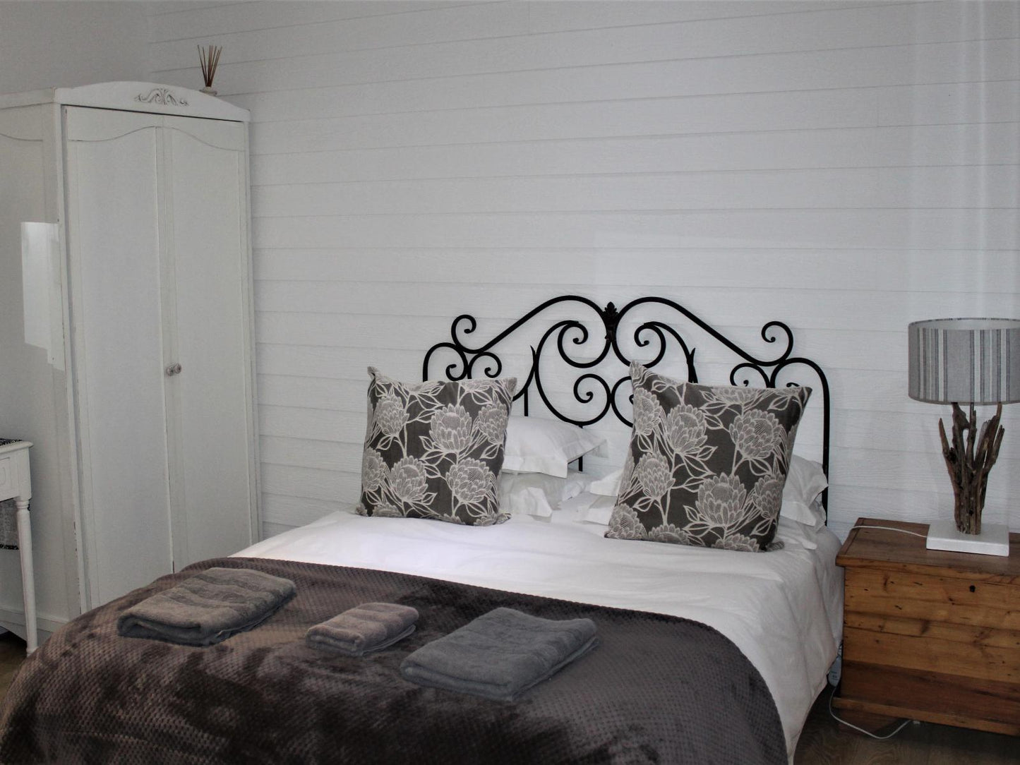 Queen Suite with Sea View @ Kleinzee Oceanfront Guest House