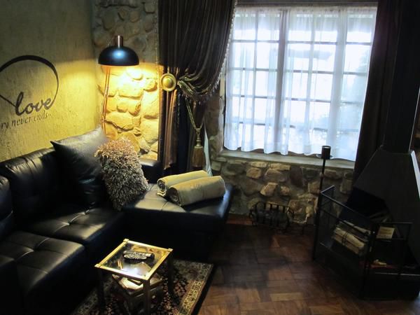 Kliphuisjes Dullstroom Mpumalanga South Africa Living Room