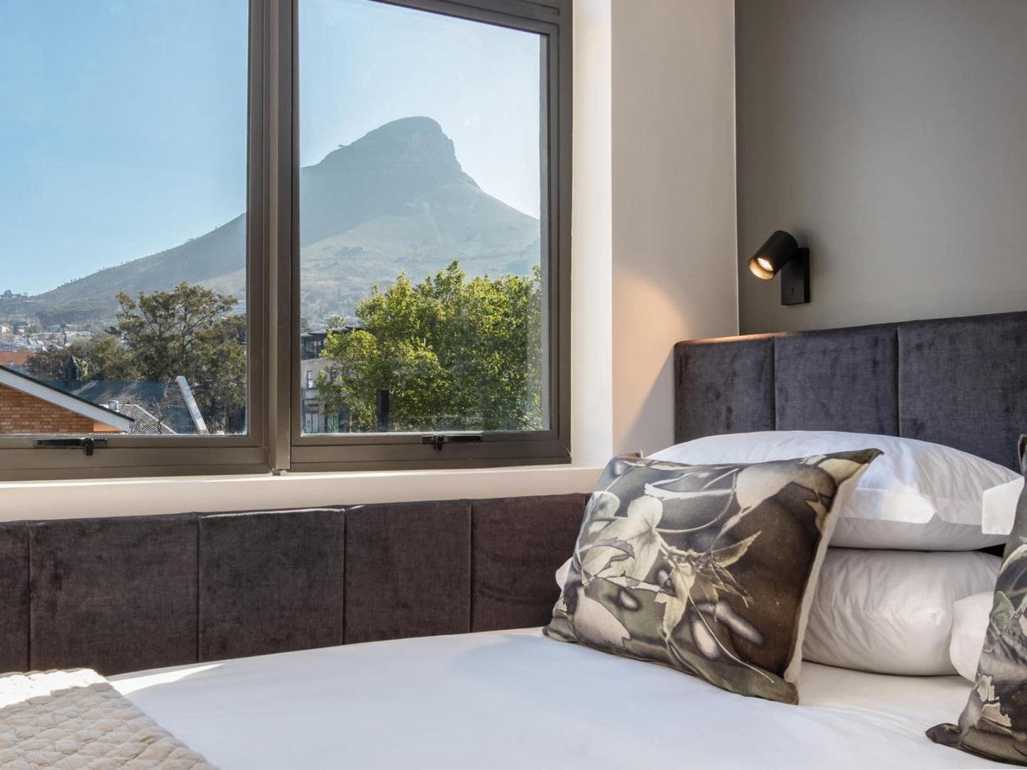 Pods - Mountain View @ Kloof Street Hotel