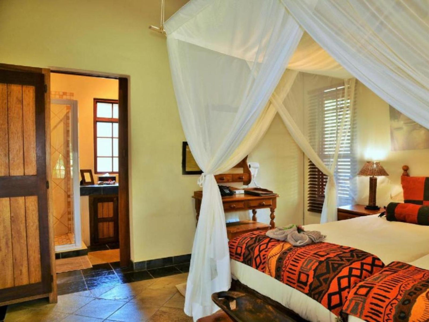 2 Sleeper Chalet @ Kololo Game Reserve