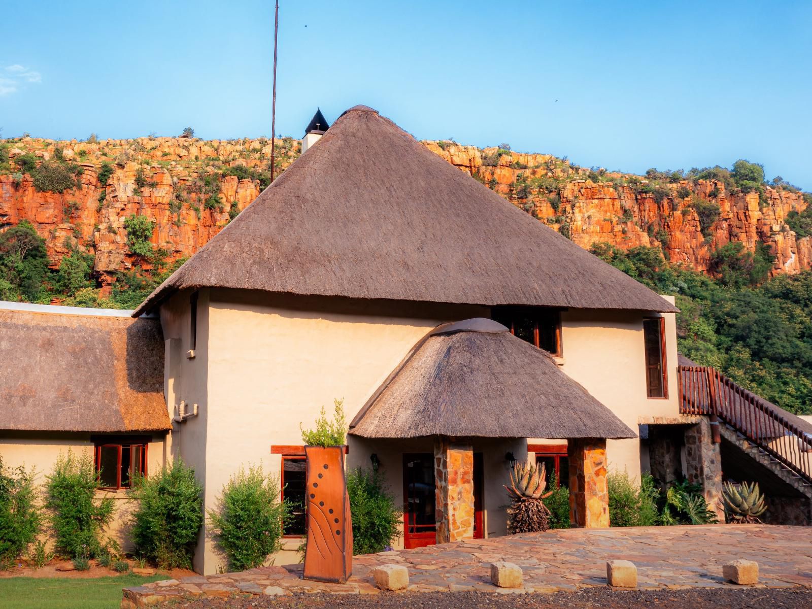 Komati Gorge Lodge, Building, Architecture